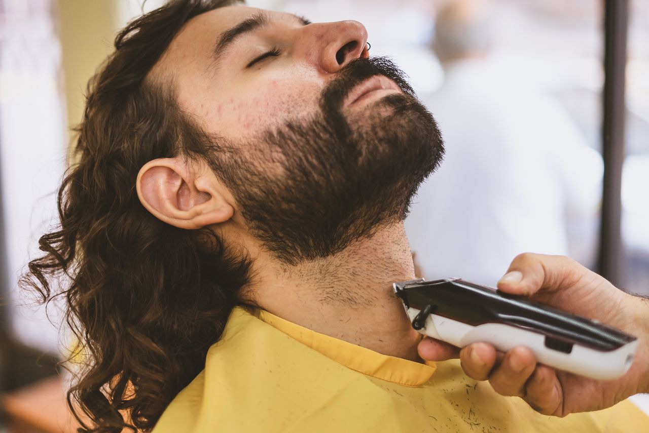 Detailed beard shaping for facial structure