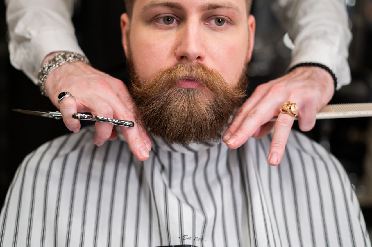 Editorial grooming detail used across the Galpero website
